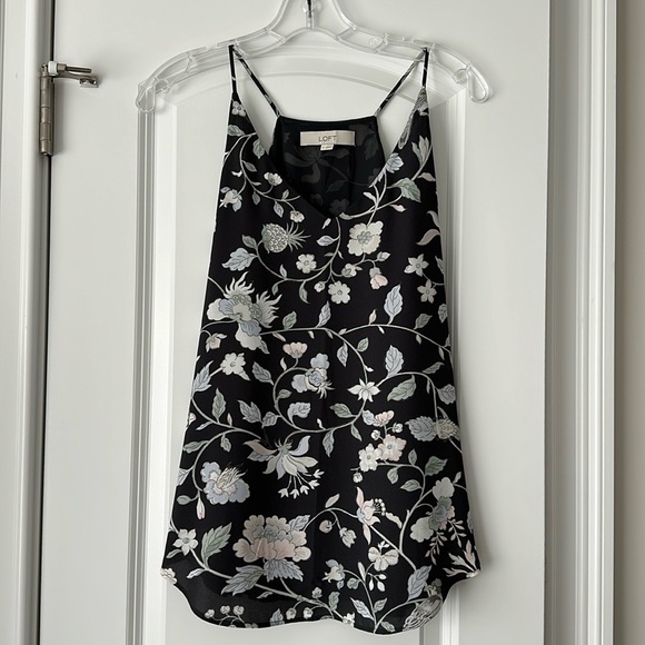 Ann Loft Floral Top - Picture 1 of 4